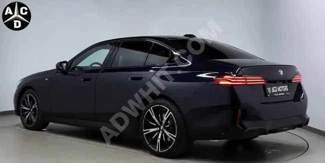 BMW 5.20İ M SPORT موديل 2024, جنوط 20 انش CARBON SWARZ من الوكيل