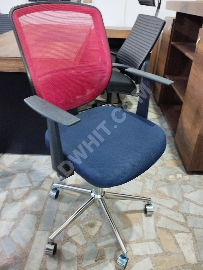 Used mesh chairs for office employees