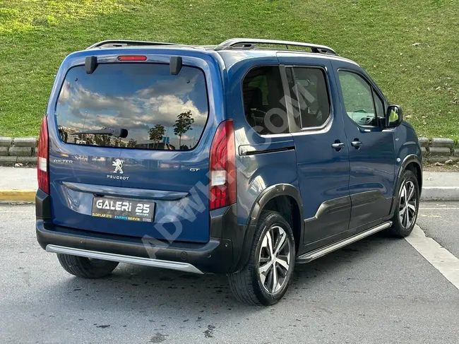 PEUGEOT RIFTER GT 2021 - with an odometer reading of 50 km original, with a glass roof, automatic transmission - from GALLERY 25