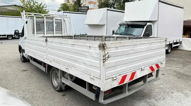 Clean, open box suitable for small trucks by VELİ KÖROĞLU