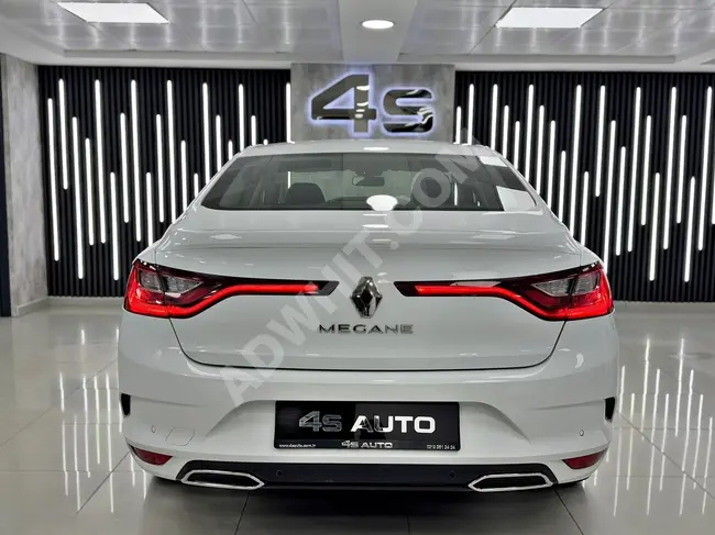 RENAULT MEGANE موديل 2021 JOY COMFORT EDC 1.5 BLUE DCI, بعداد 99.000 كم - 4S AUTO