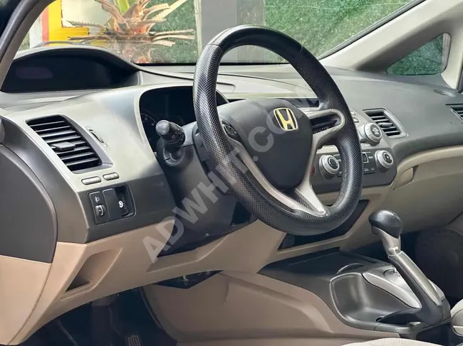 HONDA CIVIC موديل 2010, عداد 190.000 كم, بفرش بيج, اوتوماتيك, مكيف ديجيتال, بدون مصاريف