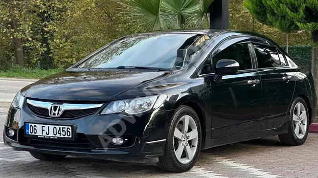 HONDA CIVIC موديل 2010, عداد 190.000 كم, بفرش بيج, اوتوماتيك, مكيف ديجيتال, بدون مصاريف