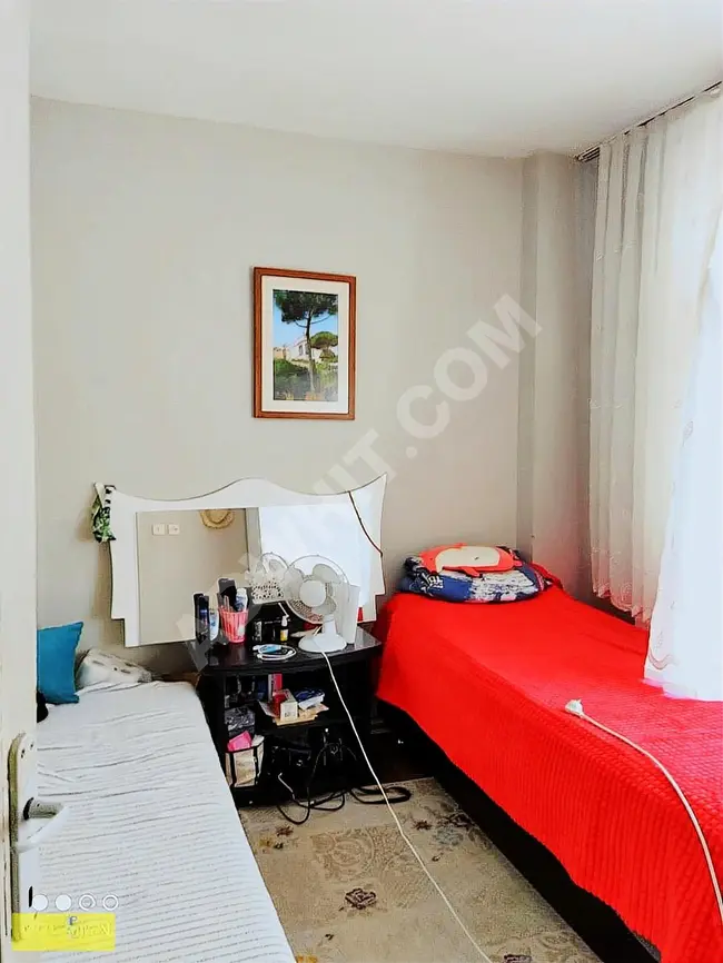 Empty apartment for rent near the Metrobus in ŞİRİNEVLER CENTER