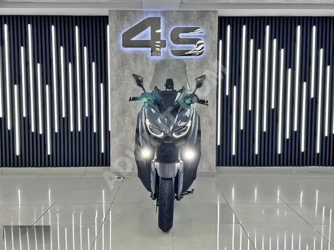 YAMAHA XMAX 250 TECHMAX موديل 2022, بمسند ظهر + اضافات مميزة - من 4S AUTO