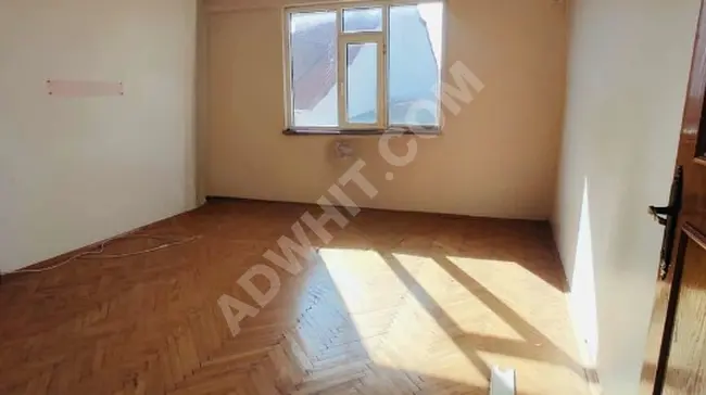 Apartment for sale with an area of 120 square meters on the main street.