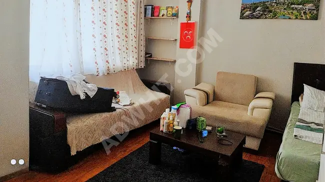 Empty apartment for rent near the Metrobus in ŞİRİNEVLER CENTER