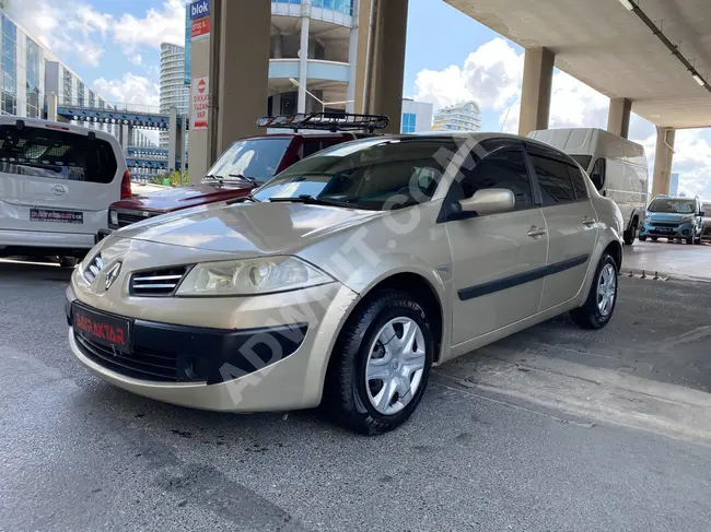 سيارة   MEGANE II SEDAN  موديل 2007 مركبة نظيفة ومُعتنى بها تستحق المشاهدة