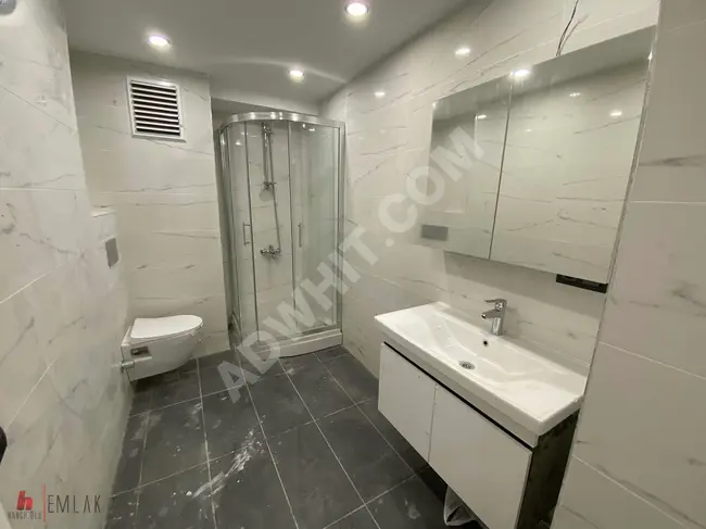 2+1 apartment for rent, in a new building, on the fifth floor, with an area of 95 square meters, in BEYLİKDÜZÜ YAKUPLU.