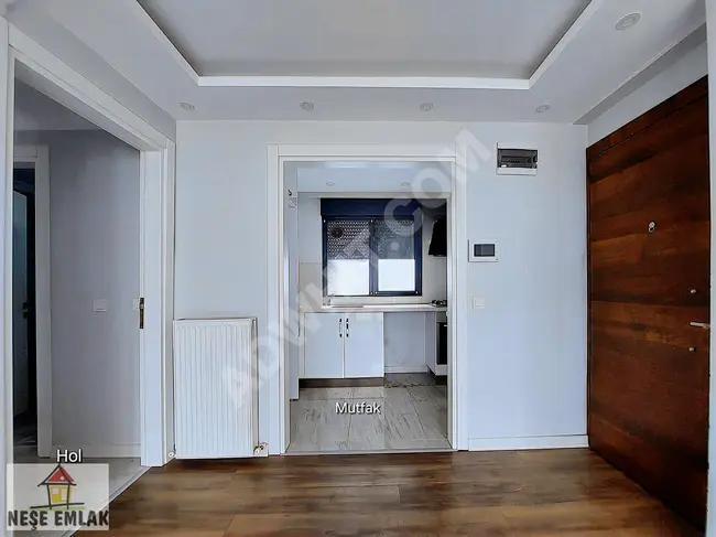 An empty apartment for sale in Üsküdar Salacak in an 8-year-old building.