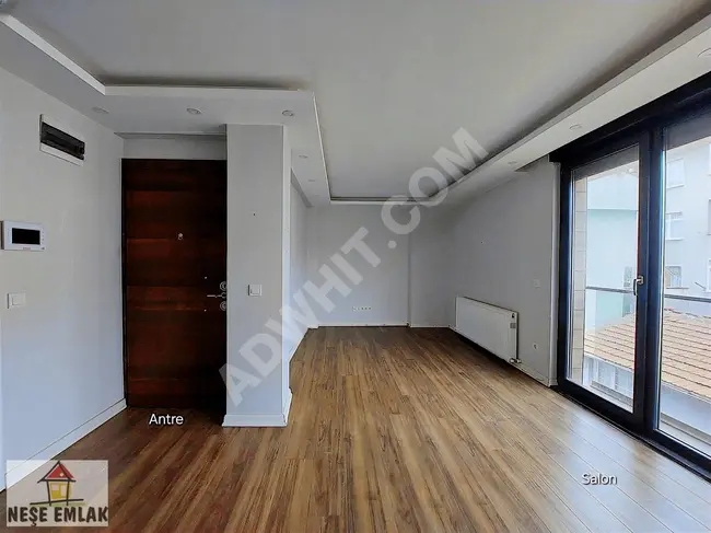 Empty apartment for sale in ÜSKÜDAR SALACAK in an 8-year-old building