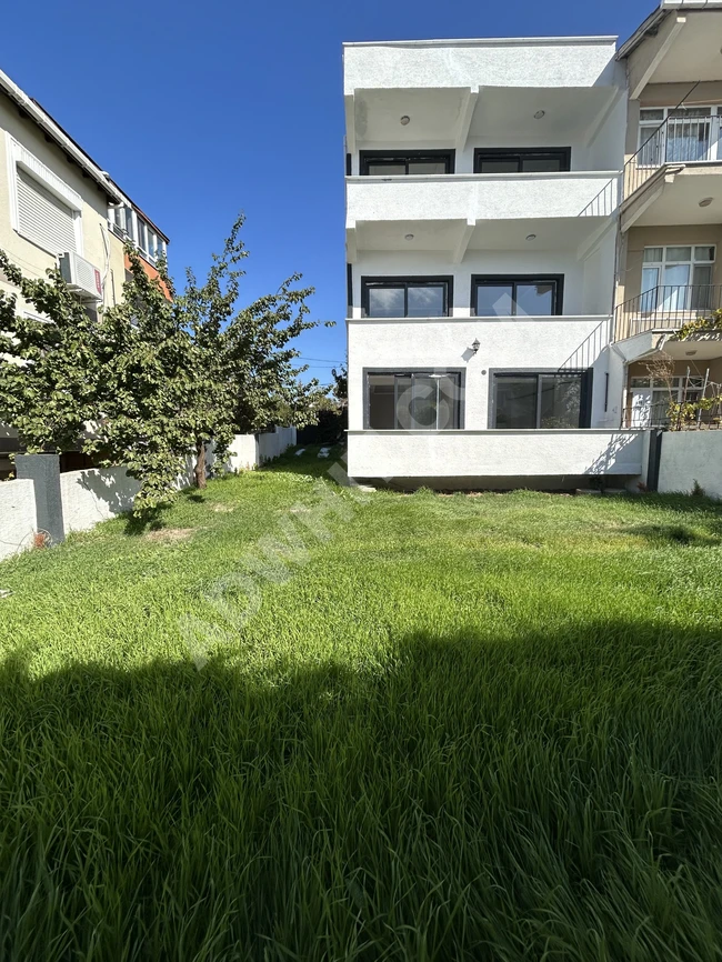 Independent villa 6+2 with sea view in the Beylikdüzü coast