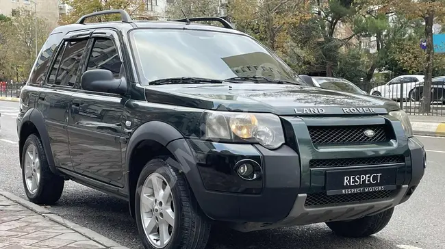 سيرة LAND ROVER FREELANDER 2.0 TD4 HSE موديل 2004   190 كم