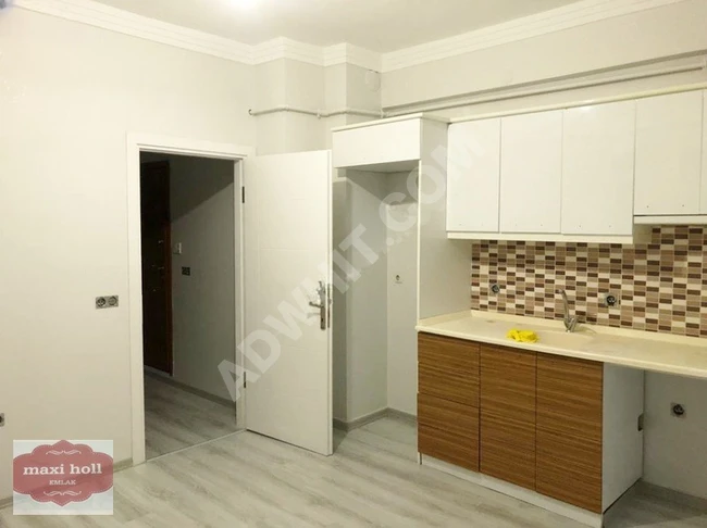 For sale: 1+1 apartment in a new building surrounded by open views in RADARLAR.