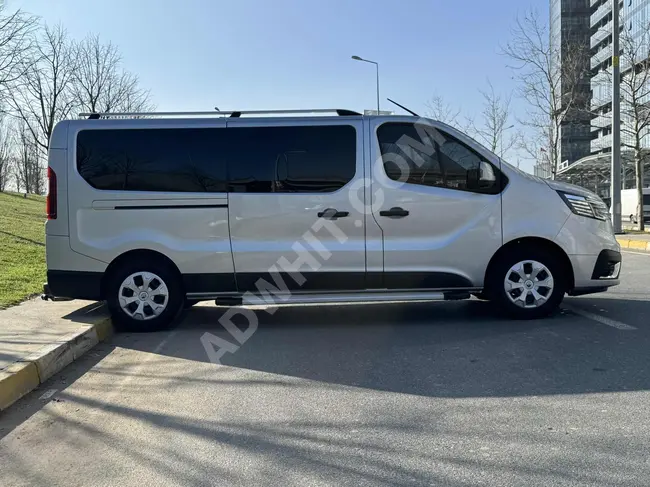 RENAULT TRAFIC 8+1 Van - Automatic - Screen - Rear View - Flawless