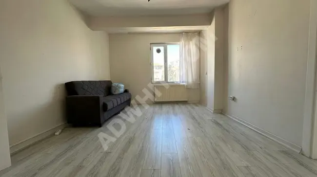 2+1 apartment for sale with title deed and elevator, 5 minutes from KOZYATAĞI Metro.