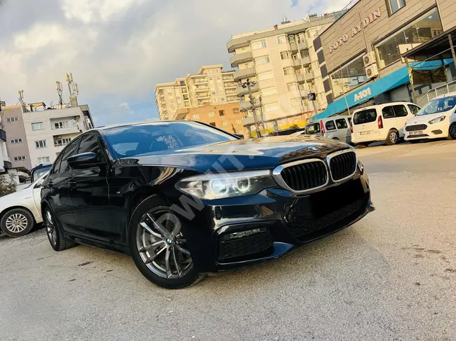 سيارة BMW 520 XDRİVE M SPORT  موديل 2018 فتحة سقف صندوق امتعة كهربائي كاميرا للرؤية خلفية