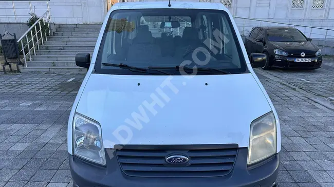 Ford Connect 1.8 TDCi minivan, model 2012 - no errors with a distance of 388,000 km