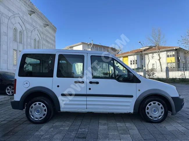 Ford Connect 1.8 TDCi minivan, model 2012 - no errors with a distance of 388,000 km