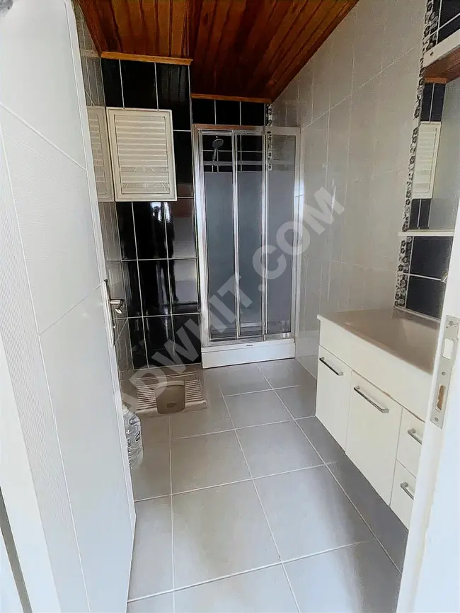 Duplex apartment for rent with an area of 140 square meters on Yunus Emre Street, Yunus Emre neighborhood.