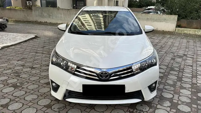 سيارة TOYOTA COROLLA موديل 2015   ديزل  أوتوماتيك  76,500 كم  حقيقي بدون طلاء