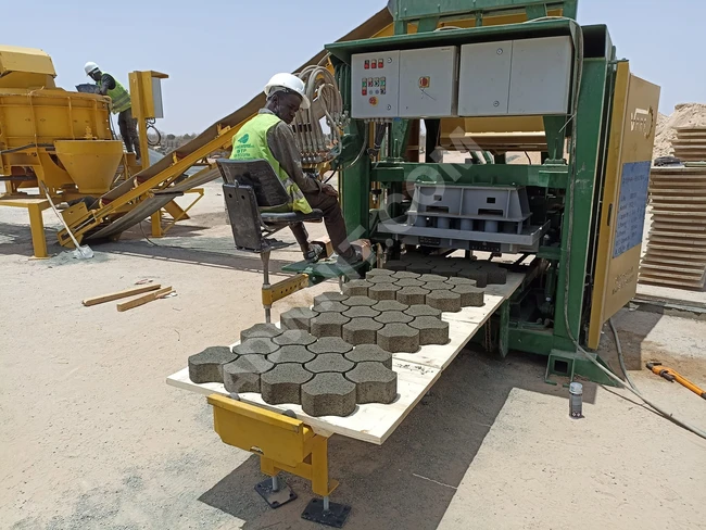 For Sale: Economic Concrete Block Machine