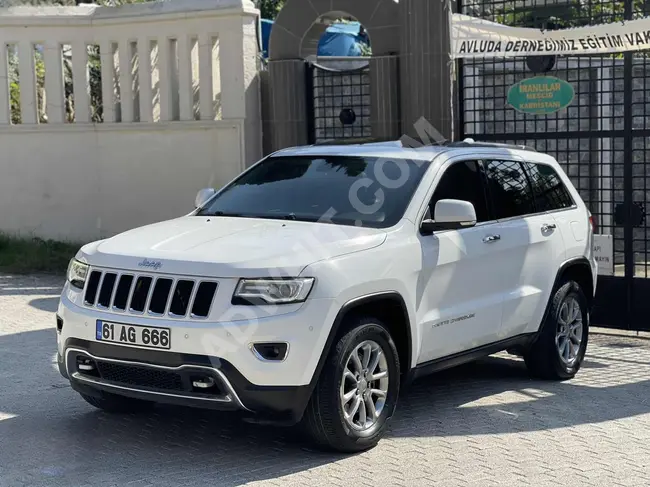 سيارة  Jeep Grand Cherokee 3.0 CRD موديل 2014   بسقف بانورامي صندوق أمتعة كهربائي تدفئة 4 مقاعد