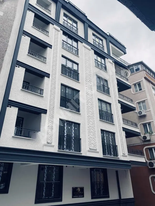 BAHÇELİEVLERDE SIFIR BİNADA CADDE YAKINI SATILIK DAİRE