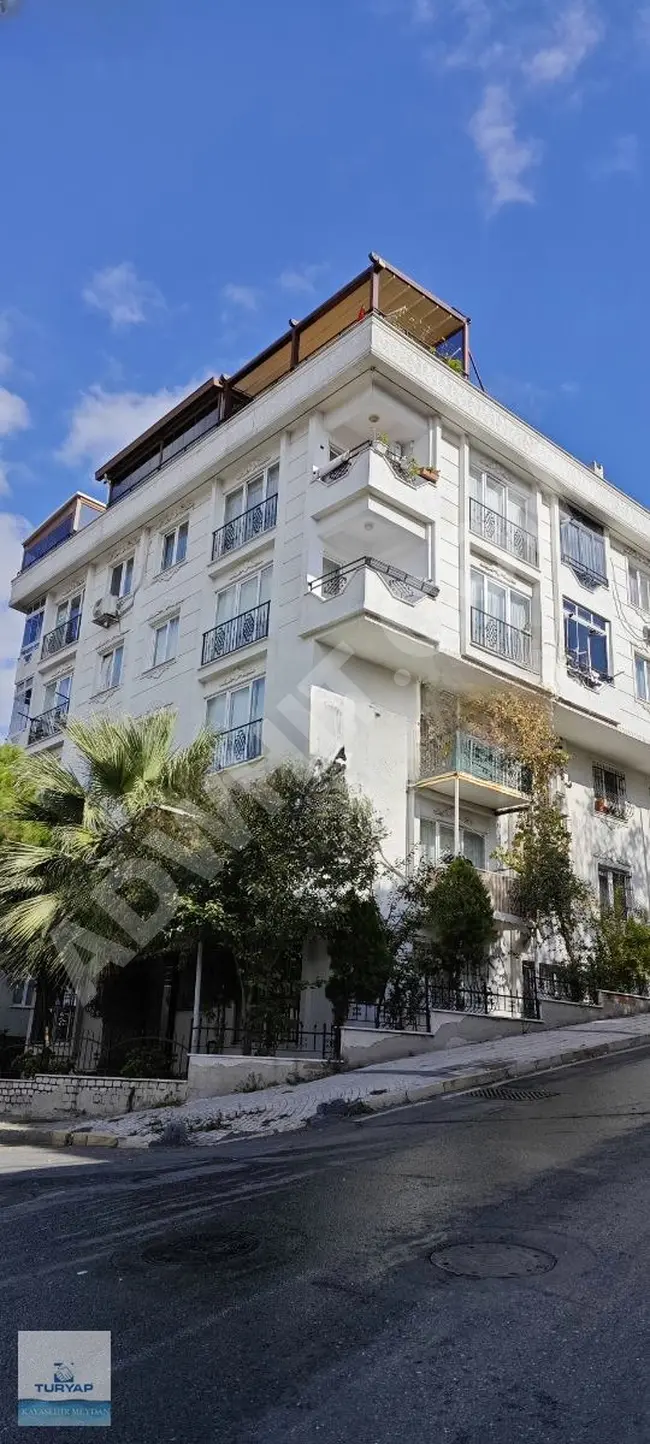 A spacious 3+1 apartment for sale in the KÜÇÜKÇEKMECE CUMHURİYET neighborhood.