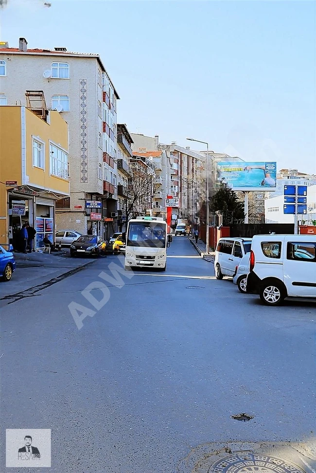 A 400 m² store for sale at 50% on HALİT PAŞA Street.