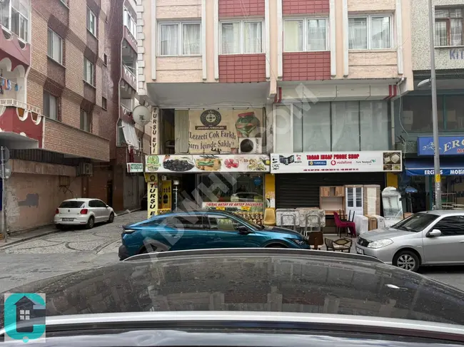 Zeytinburnu'nda cadde üzerinde satılık köşe dükkan