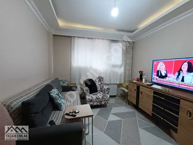 2+1 Apartment with a 75 square meter garden floor, near the metro, market, ÜMRANİYE YAMANEVLER