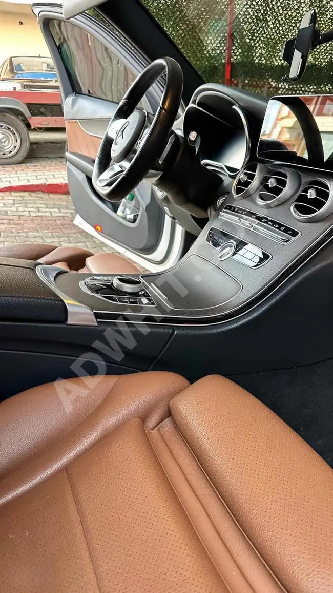 سيارة MERCEDES C 200 AMG  موديل 2021 بدون عيوب أو طلاء، مع الضمان