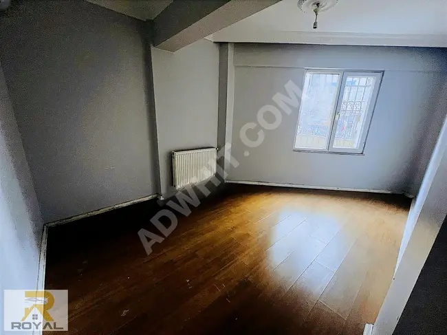 2+1 apartment with an area of 80m2 on the ground floor for rent in KANARYA - ROYAL neighborhood.