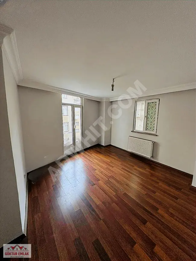 2+1 apartment near the street for rent in Şişli Gülbağ