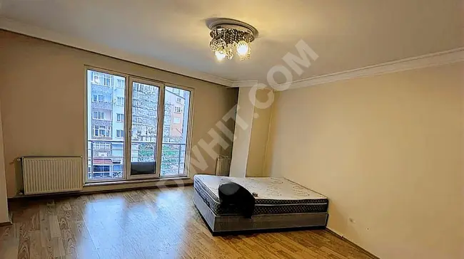 2+1 apartment on the main street in ŞİŞLİ MECİDİYEKÖY