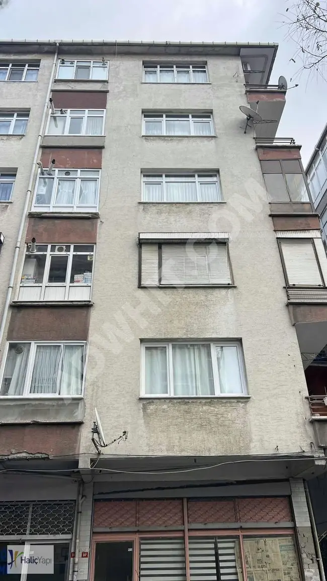 SİYAVUŞPAŞADA ARA KAT KREDİYE UYGUN SATILIK 2+1 DAİRE