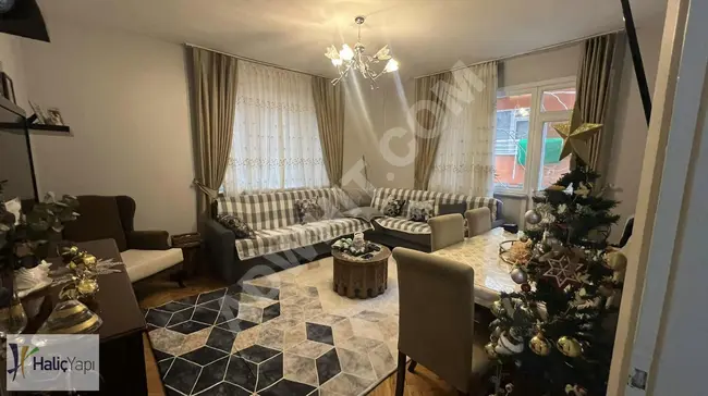 Apartment for sale 2+1 in SİYAVUŞPAŞA, middle floor, suitable for loan.