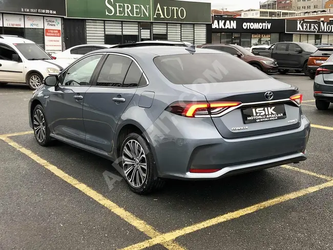 TOYOTA COROLLA 1.8 HYBRID FLAME X PACK e-CVT 2020 - بفتحة سقف