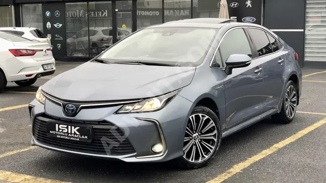 TOYOTA COROLLA 1.8 HYBRID FLAME X PACK e-CVT 2020 - بفتحة سقف