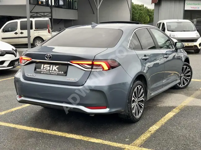 TOYOTA COROLLA 1.8 HYBRID FLAME X PACK e-CVT 2020 - بفتحة سقف