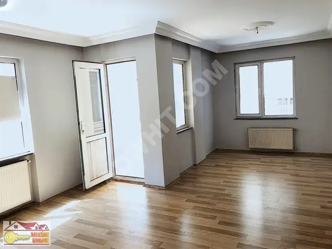 2+1 apartment on the third floor, for sale at a price of 3,250,000 Lira, in BAHÇELİEVLER BASIN SİTESİ