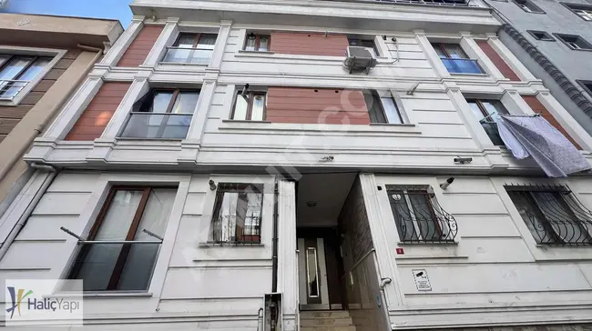 Çeliktepe'de Metroya Yakın Ara Kat 2+1 Kiralık Daire