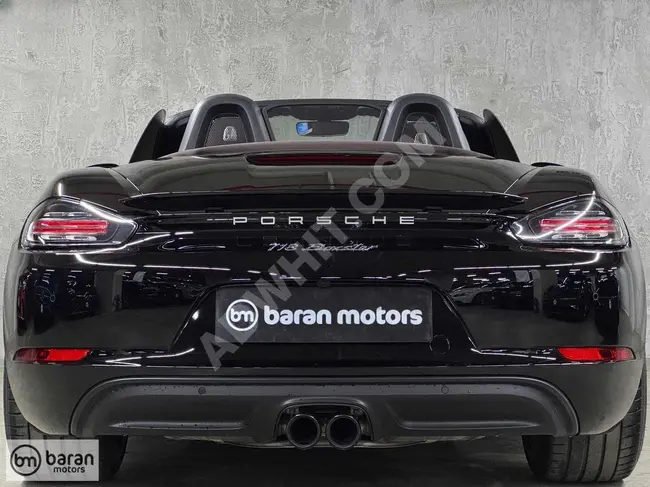 سيارة PORSCHE 718 BOXSTER CABRİO موديل 2022 - بدون طلاء مع رؤية خلفية