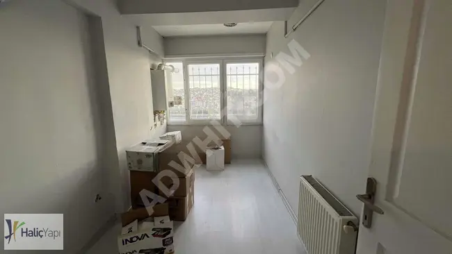 3+1 Duplex Apartment with Terrace and View of Haliç in Eyüpsultan