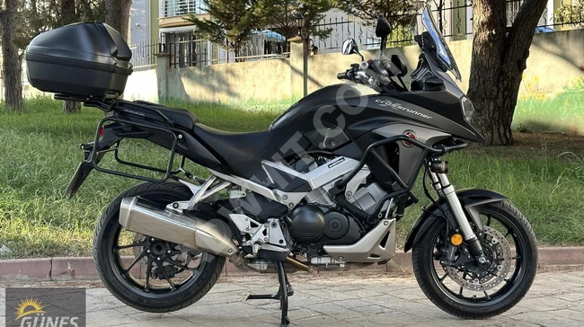 HONDA VFR 800 X CROSSRUNNER موديل 2020 - GÜNEŞ OTOMOTİV