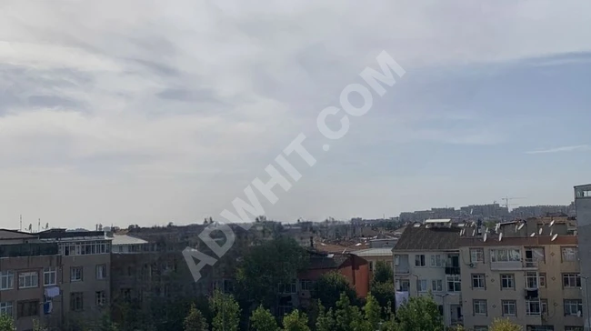 2+1 apartment, top floor, new building in FATİH SEYİT ÖMER