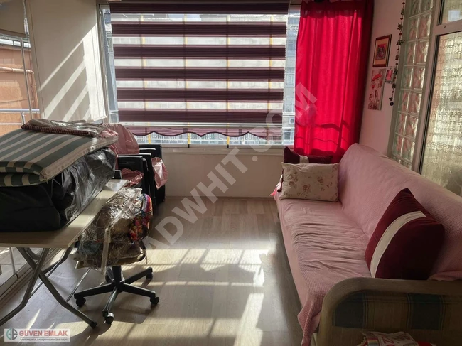 4+1 apartment, fully furnished with parking space - 40,000 in Simitaşlar from Güven Emlak