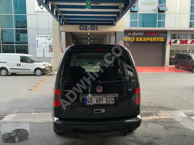 ميني فان Volkswagen Caddy موديل 2006 ديزل