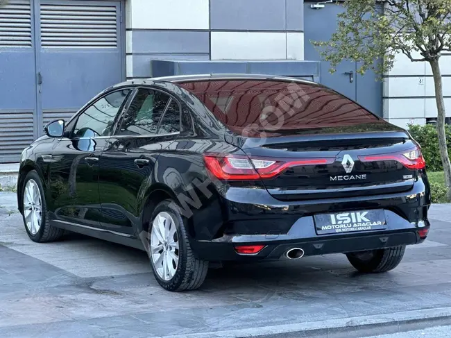 MEGANE 1.5 DCİ  İCON - ناقل حركة اوتوماتيكي , بقوة 110 حصان , مقاعد بميزة التدليك , عداد ديجيتال , مصابيح XENON